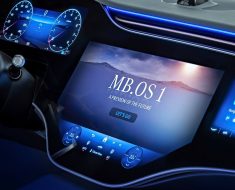 Automakers Integrate Generative AI in Voice Assistants •