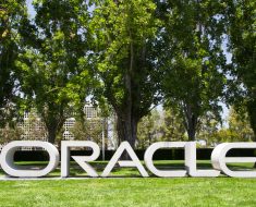 Should You Like Oracle Corporation’s (ORCL) Strategy And Position in Generative AI Workloads?