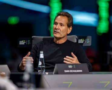 Artificial general intelligence could slash jobs by 15-20% – Valor Capital’s Dan Schulman